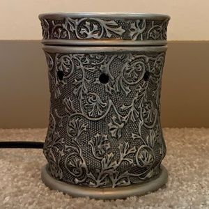 Scentsy warmer Silvervine